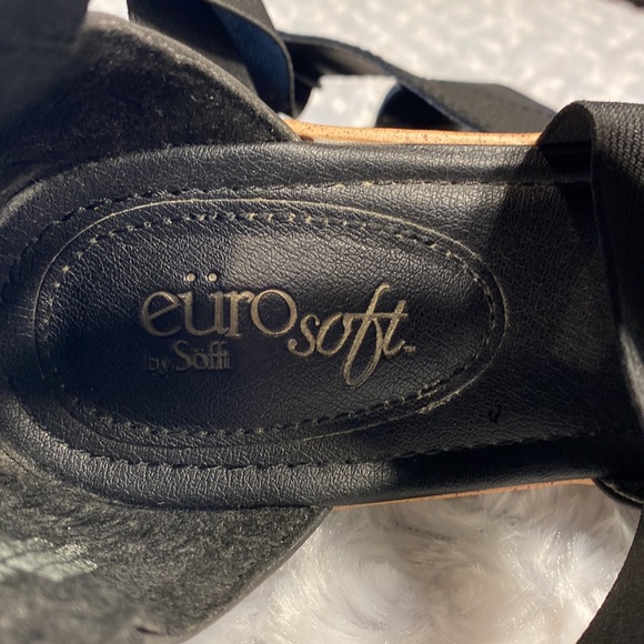 Euro soft by Sofft size 7.5 strappy sandals cute but comfy!! - Picture 4 of 8